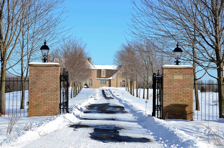 Landscape Driveway Design in Minneapolis for Winter